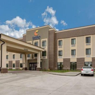 Comfort Inn & Suites Ames Near ISU Campus Thumbnail