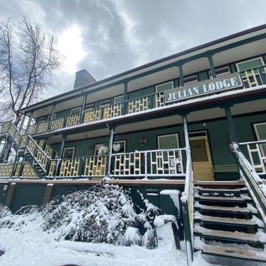 Julian Lodge Thumbnail
