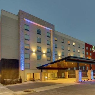 Holiday Inn Express And Suites Nashville MetroCenter Downtown By IHG Thumbnail