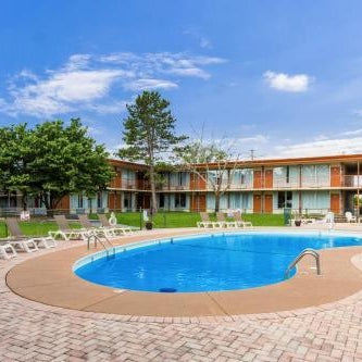 Red Lion Inn & Suites Branson Thumbnail