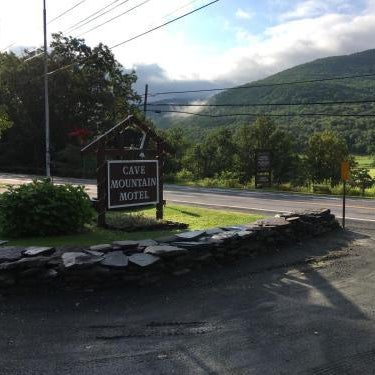 Cave Mountain Motel Thumbnail