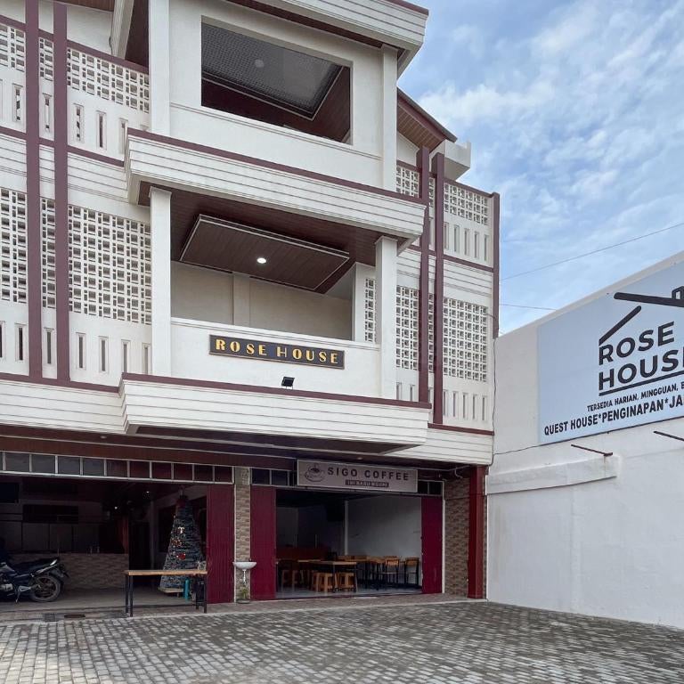 RedDoorz at Rose House Simpang Pemda Medan Selayan Thumbnail
