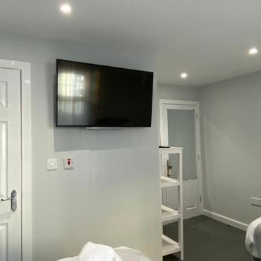 RILEY'S ROOMS Thumbnail