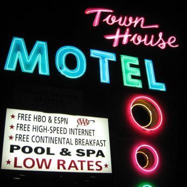 Town House Motel Thumbnail