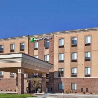 Holiday Inn Express & Suites Lincoln Airport By IHG Thumbnail