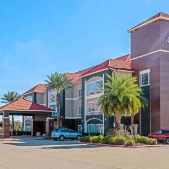 La Quinta Inn & Suites by Wyndham Winnie