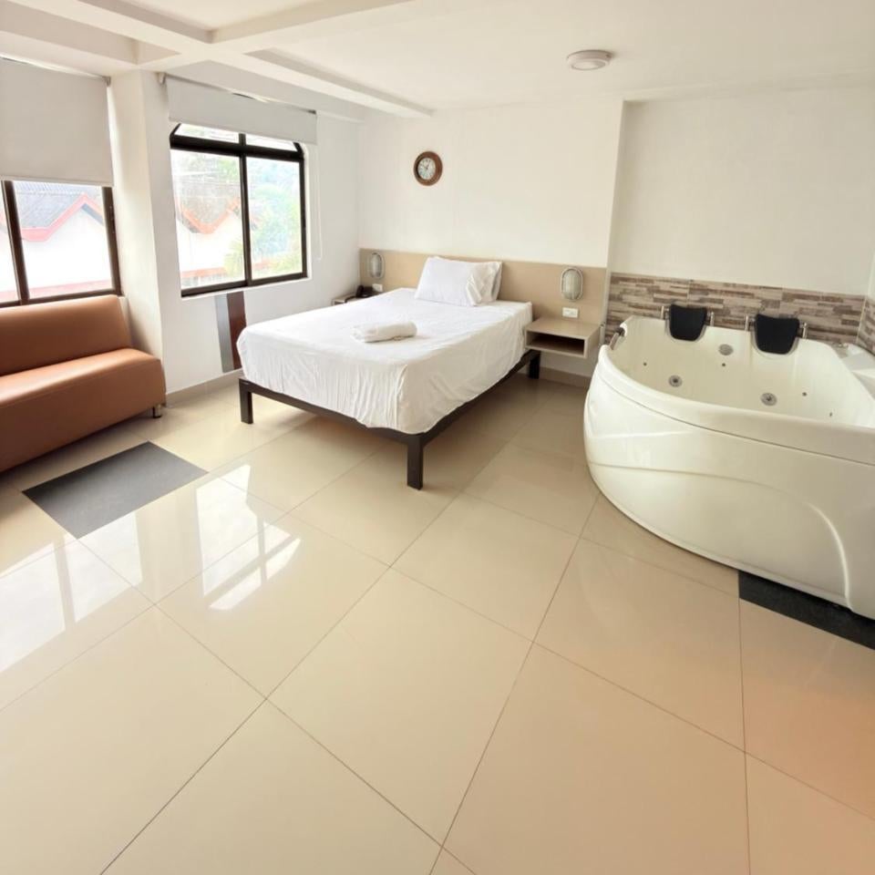 Hotel California Blue Manizales Thumbnail