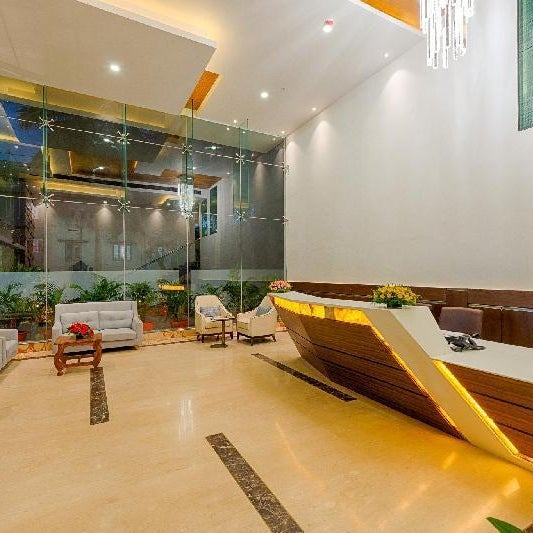 Hotel Lance International - Luxury Hotel