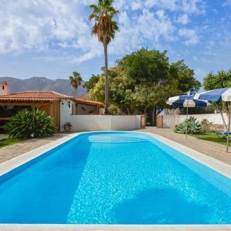 Charming house in Buenavista del Norte with shared pool