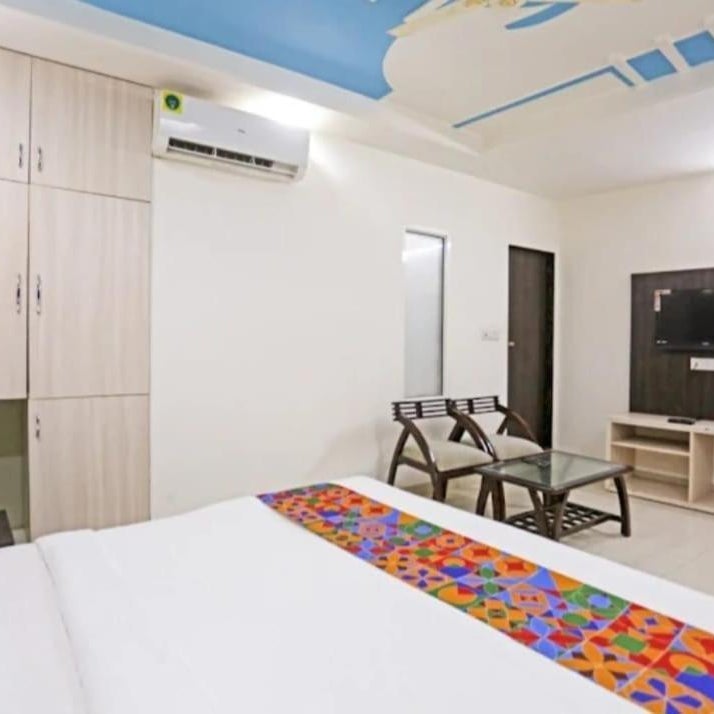 Hotel Tu casa International Near Airport