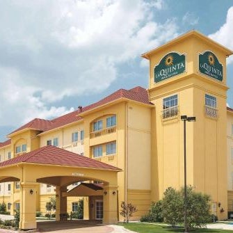 La Quinta Inn & Suites by Wyndham Fort Worth Northeast Mall Thumbnail