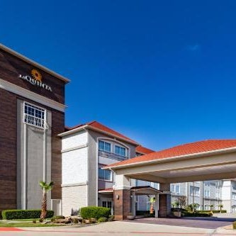 La Quinta Inn & Suites by Wyndham Garland Harbor Point Thumbnail