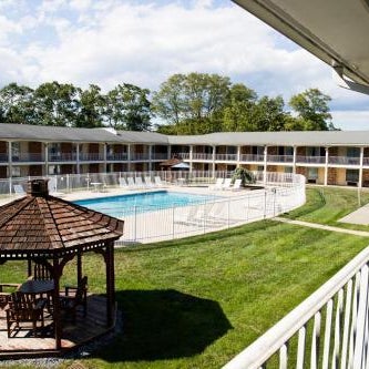 Crystal Inn Eatontown Thumbnail