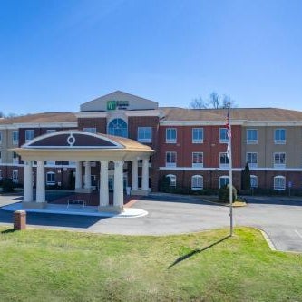 Holiday Inn Express Hotel & Suites Talladega By IHG Thumbnail
