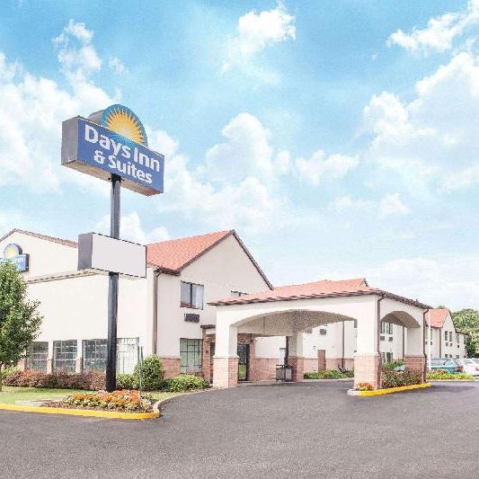 Days Inn & Suites by Wyndham Seaford Thumbnail
