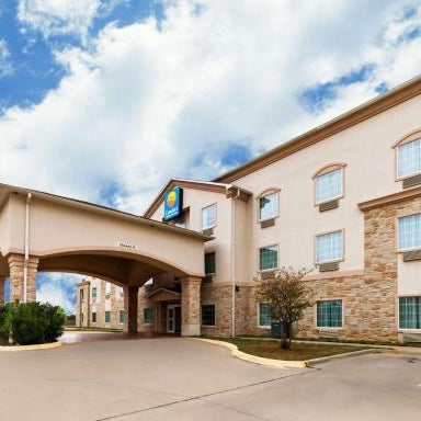 Baymont Inn & Suites by Wyndham Glen Rose Thumbnail