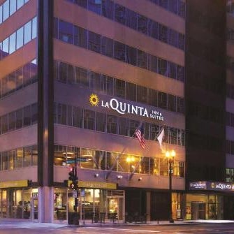 La Quinta Inn & Suites by Wyndham Chicago Downtown Thumbnail