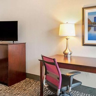 La Quinta Inn & Suites by Wyndham Houston - Magnolia Thumbnail
