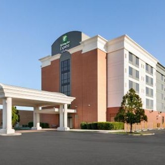 Holiday Inn Express Hotel & Suites Norfolk Airport By IHG Thumbnail