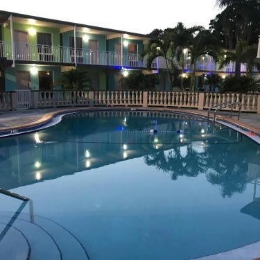 Tropical Inn & Suites, downtown clearwater Thumbnail