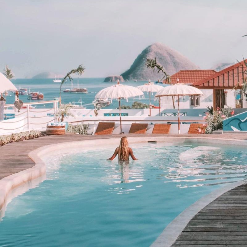 Seaesta Komodo Hostel & Hotel