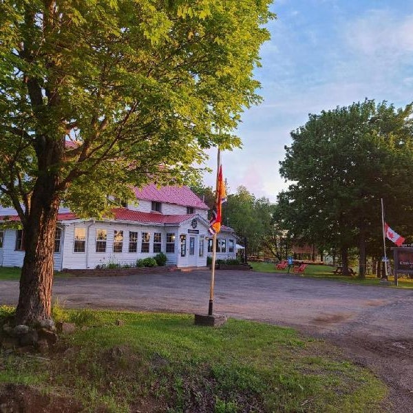 Crabbe Mountain Inn Thumbnail