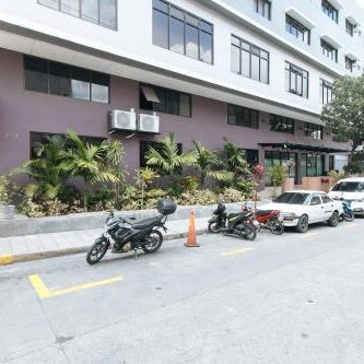 RedDoorz Plus Evangelista Street Makati Thumbnail