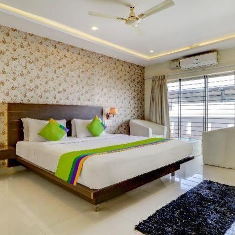 Treebo Orchid, 2.5 Kms To Mahatma Gandhi Park