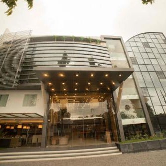 HOTEL SAVITHRI