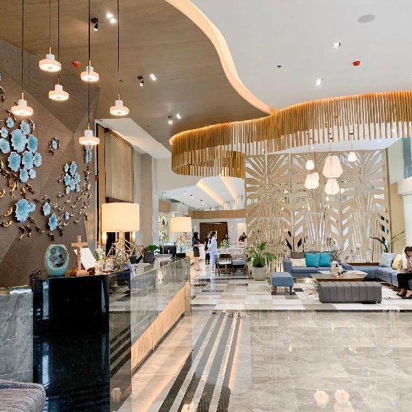 J7 Plaza Hotel