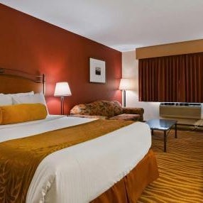 Invermere Inn & Suites Thumbnail