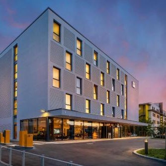 Holiday Inn - the niu, Fury Aschheim by IHG
