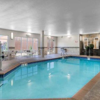 AmericInn by Wyndham Windom Thumbnail