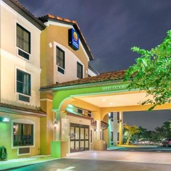 Comfort Inn & Suites Northeast - Gateway Thumbnail