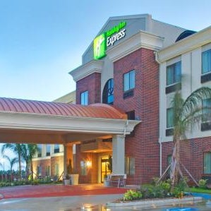 Holiday Inn Express Hotel & Suites Winnie By IHG Thumbnail