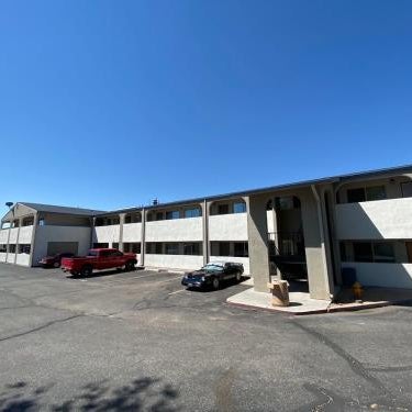 Desert Sands Inn & Suites Thumbnail