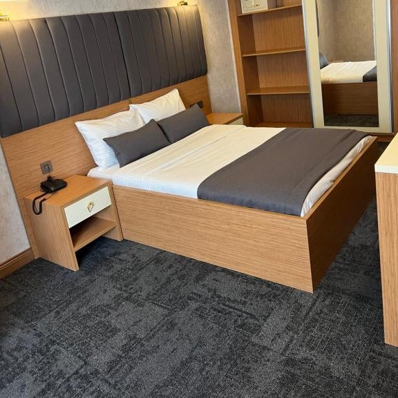 E5 PARK OTEL