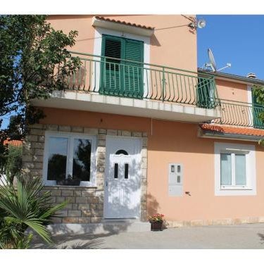 Rural Apartment Ante