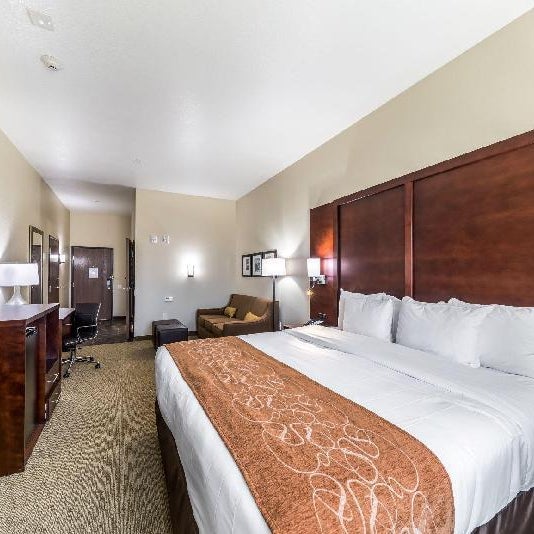Comfort Suites Grand Prairie - Arlington North Thumbnail