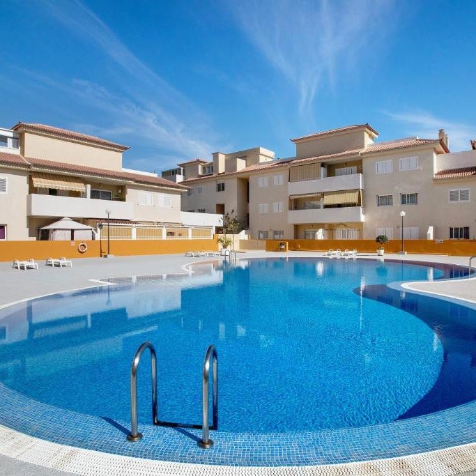 Oramas Beach House – Pool & Terrace