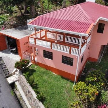 Angie's Cove, modern get-away overlooking Castries Thumbnail