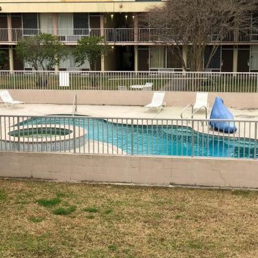 Super 8 by Wyndham Baton Rouge/I-10 Thumbnail