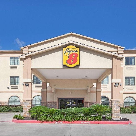Super 8 by Wyndham IAH West/Greenspoint Thumbnail