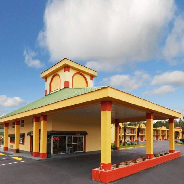 Econo Lodge Perry Thumbnail