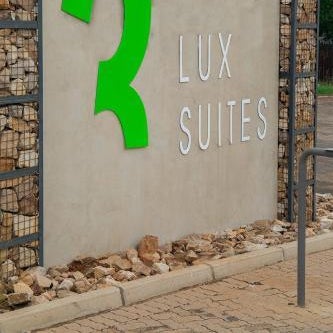 3 Lux Suites