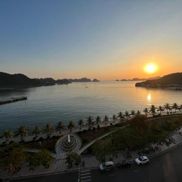 Huong Cang Sea View Hotel