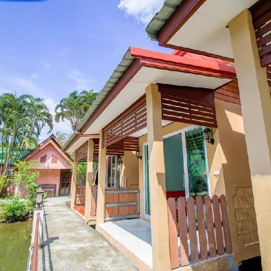 Best House Resort