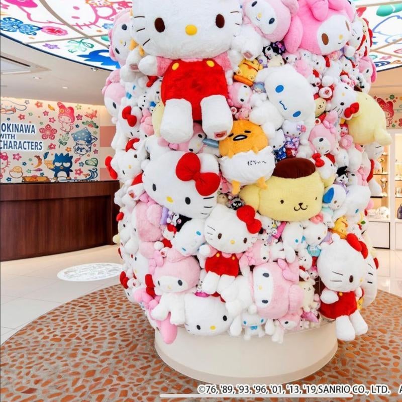 Hotel Okinawa with Sanrio Characters Thumbnail