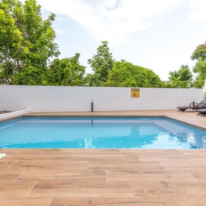 Royale Escape Thumbnail