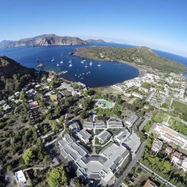 Mari del Sud Resort Thumbnail